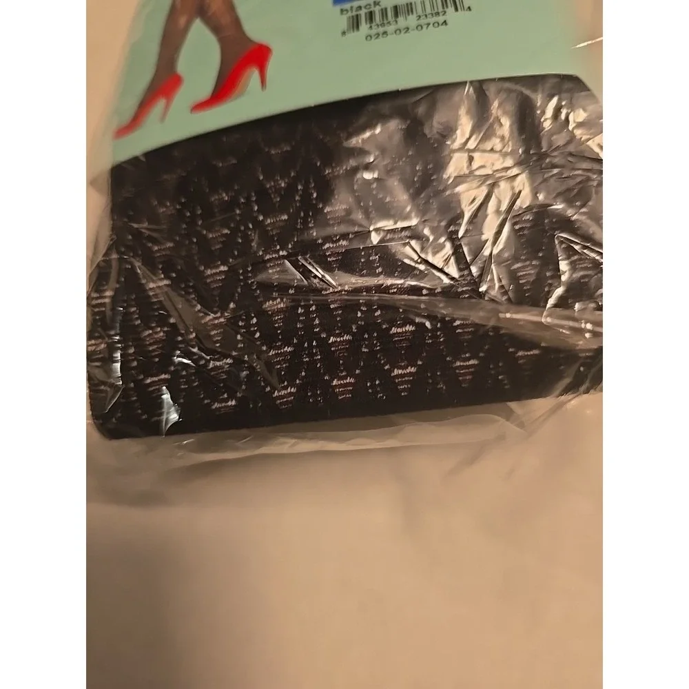 2 Pair Of Spanx Assets Shaping Tights Black Textured Wishbone/Diamond Size 4 NWT - Picture 7 of 9